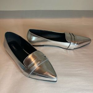 Forever 21 Silver Pointed Flats Size 10